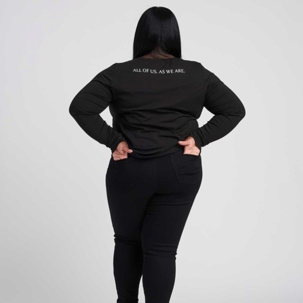 Universal Standard Long Sleeve Tee Rex  Black Logo 6-8  2XS
